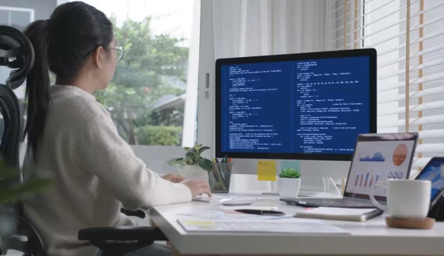 金湖县企业数字化解决方案:机器学习赋能商业模式升级的核心路径